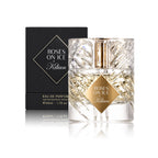 By Kilian Rose on Ice Eau de Parfum 50 ml Flakon mit Originalverpackung auf weißem Hintergrund