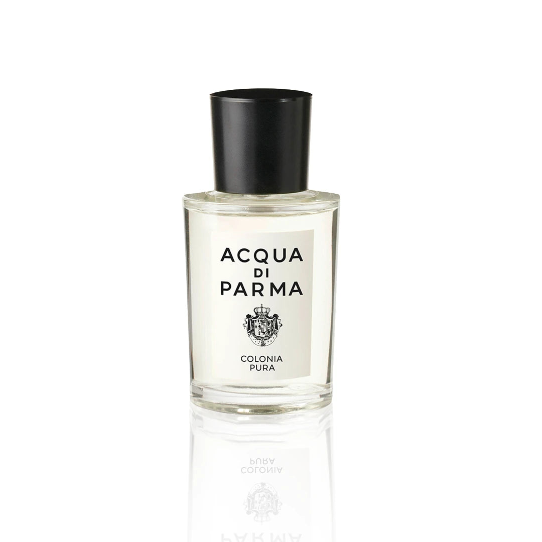 Acqua di Parma Colonia Pura Eau de Cologne Flakon auf weißem Hintergrund