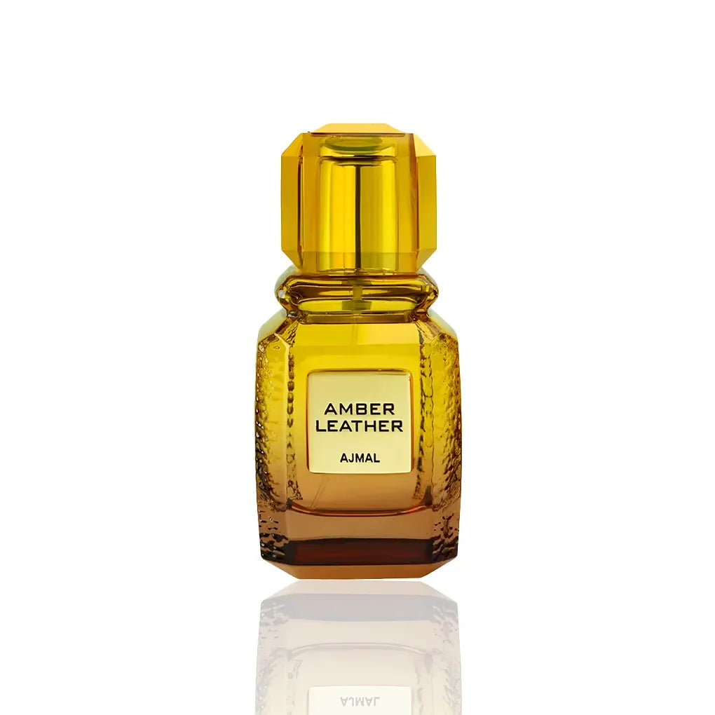 Ajmal Amber Leather Eau de Parfum 100 ml Flakon freigestellt auf weißem Hintergrund