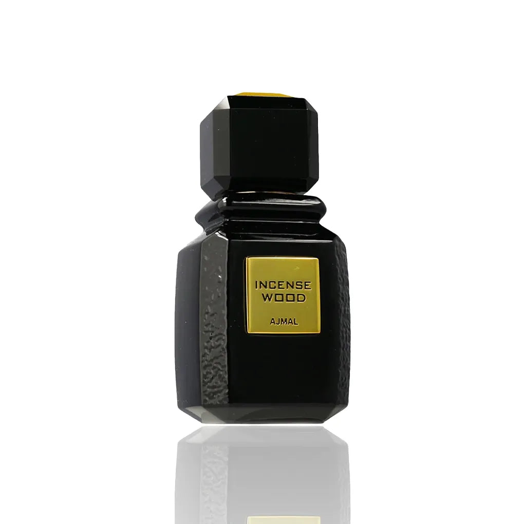Ajmal Incense Wood Eau de Parfum Flakon Vorderansicht auf weißem Hintergrund.