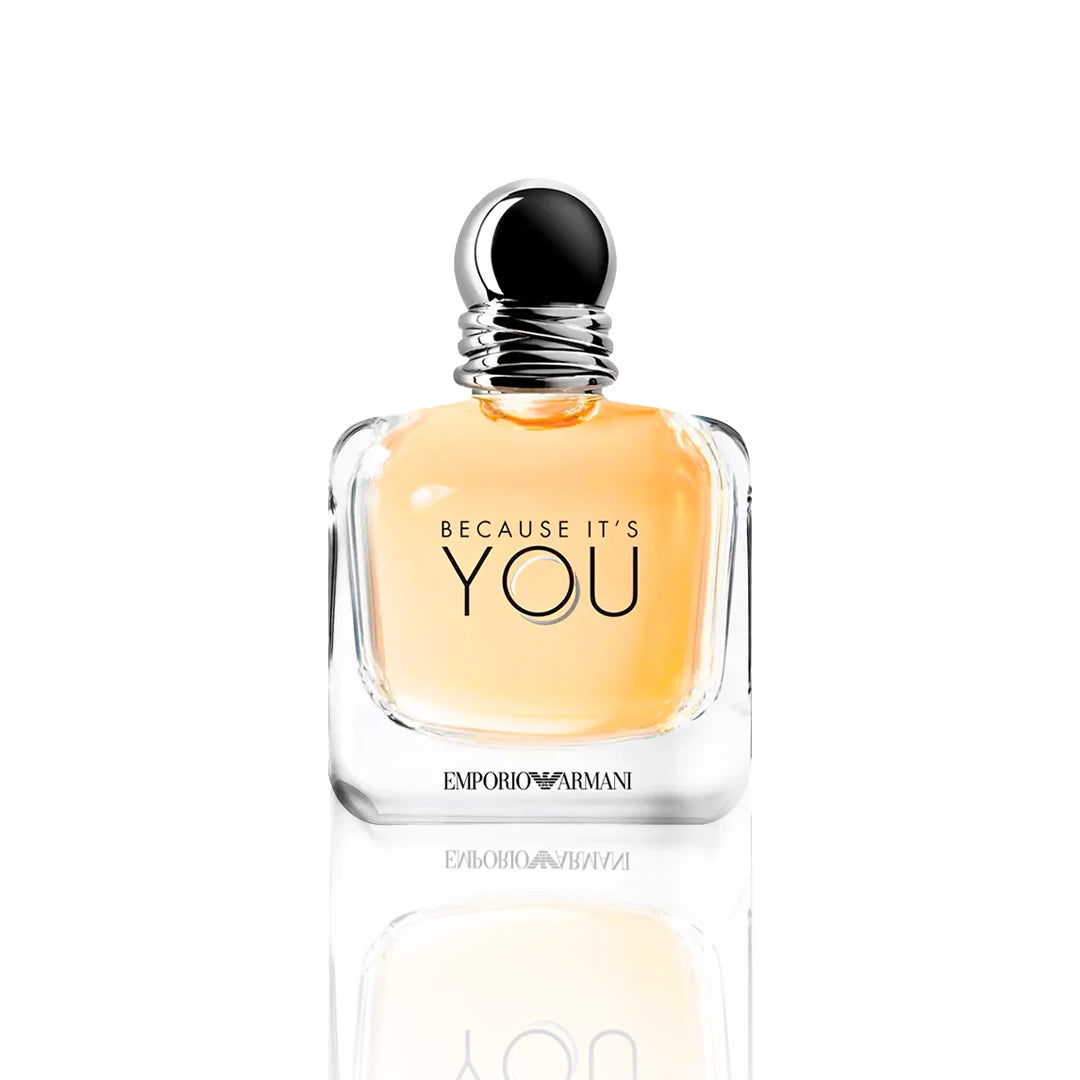Armani Because It’s You Eau de Parfum 100 ml Flakon auf weißem Hintergrund.