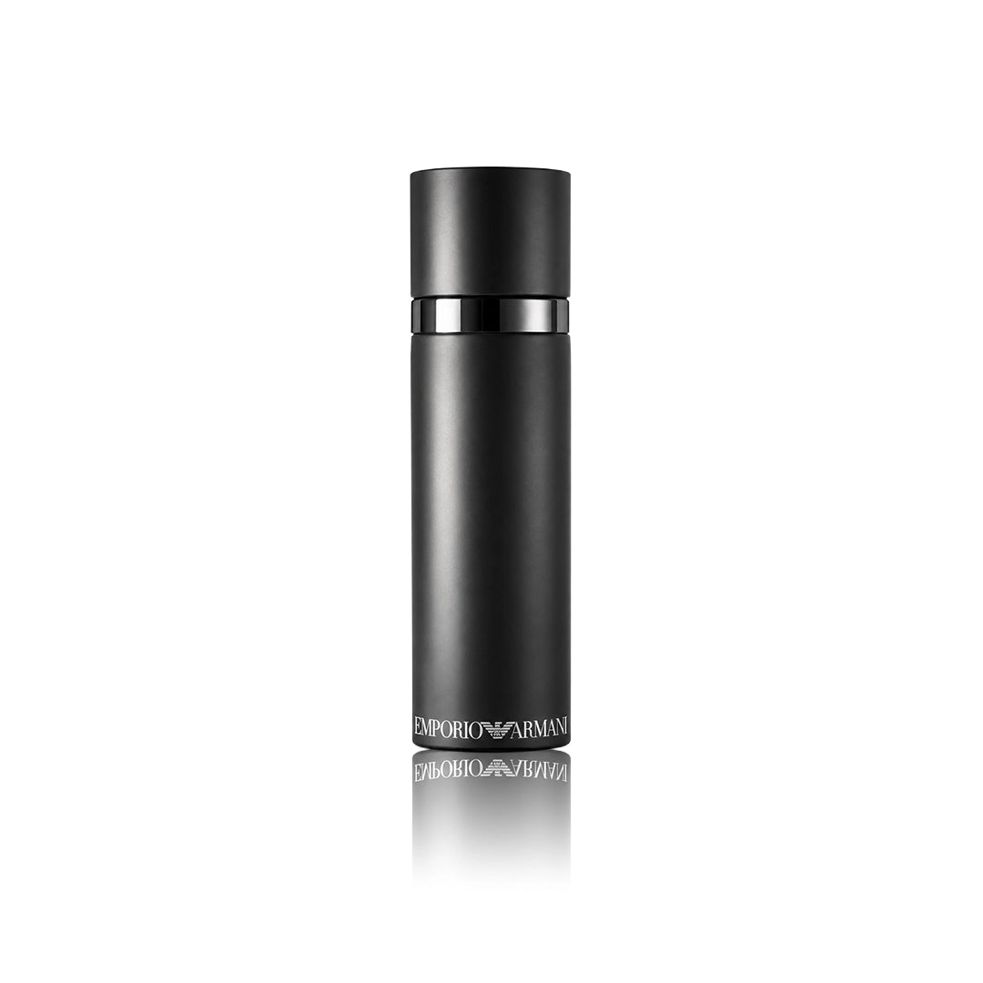 Armani He Eau de Toilette 100 ml Flakon auf weißem Hintergrund
