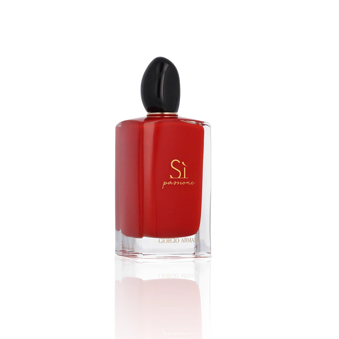 Armani Sì Passione Eau de Parfum 150 ml Flakon auf weißem Hintergrund.