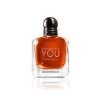 Armani Stronger With You Intensely Eau de Parfum 50 ml Flakon auf weißem Hintergrund