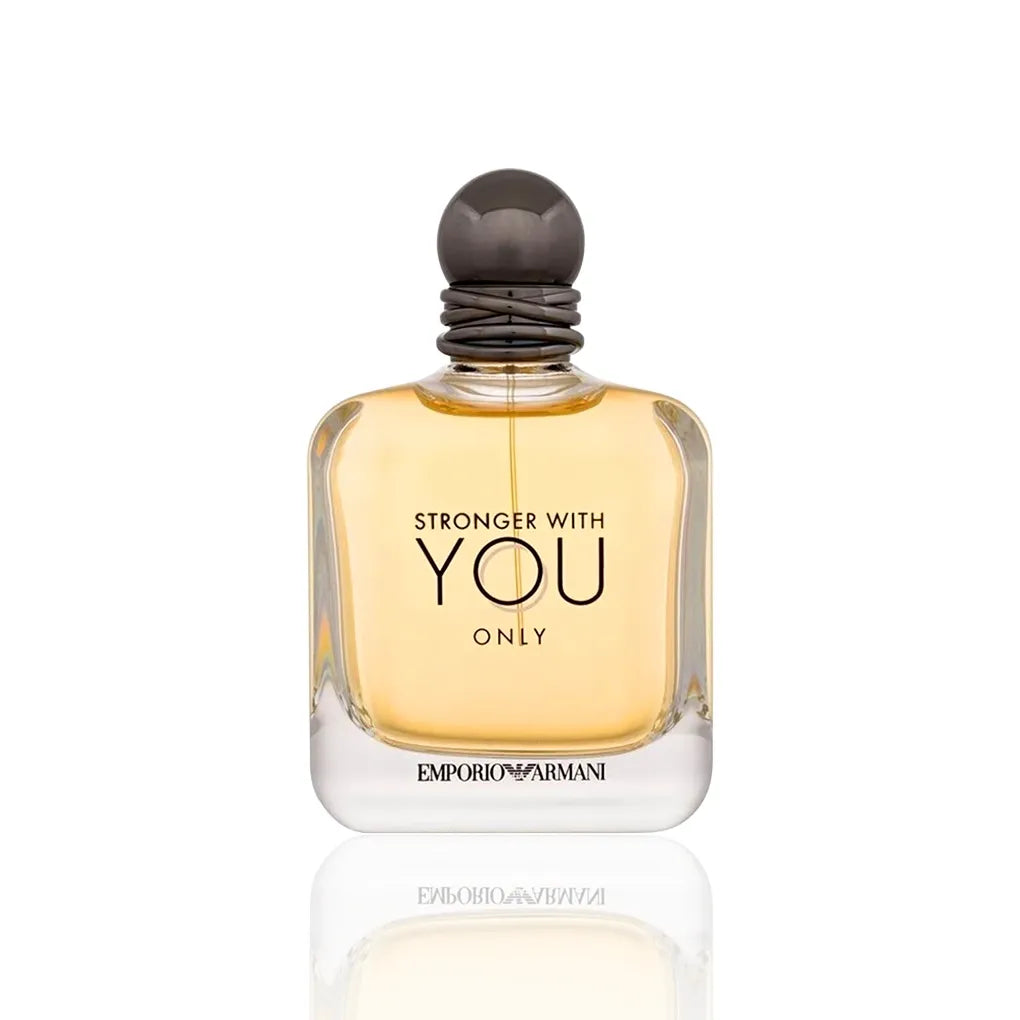 Armani Stronger With You Only Eau de Toilette 100 ml Flakon auf weißem Hintergrund.