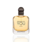 Armani Stronger With You Only Eau de Toilette 100 ml Flakon auf weißem Hintergrund.