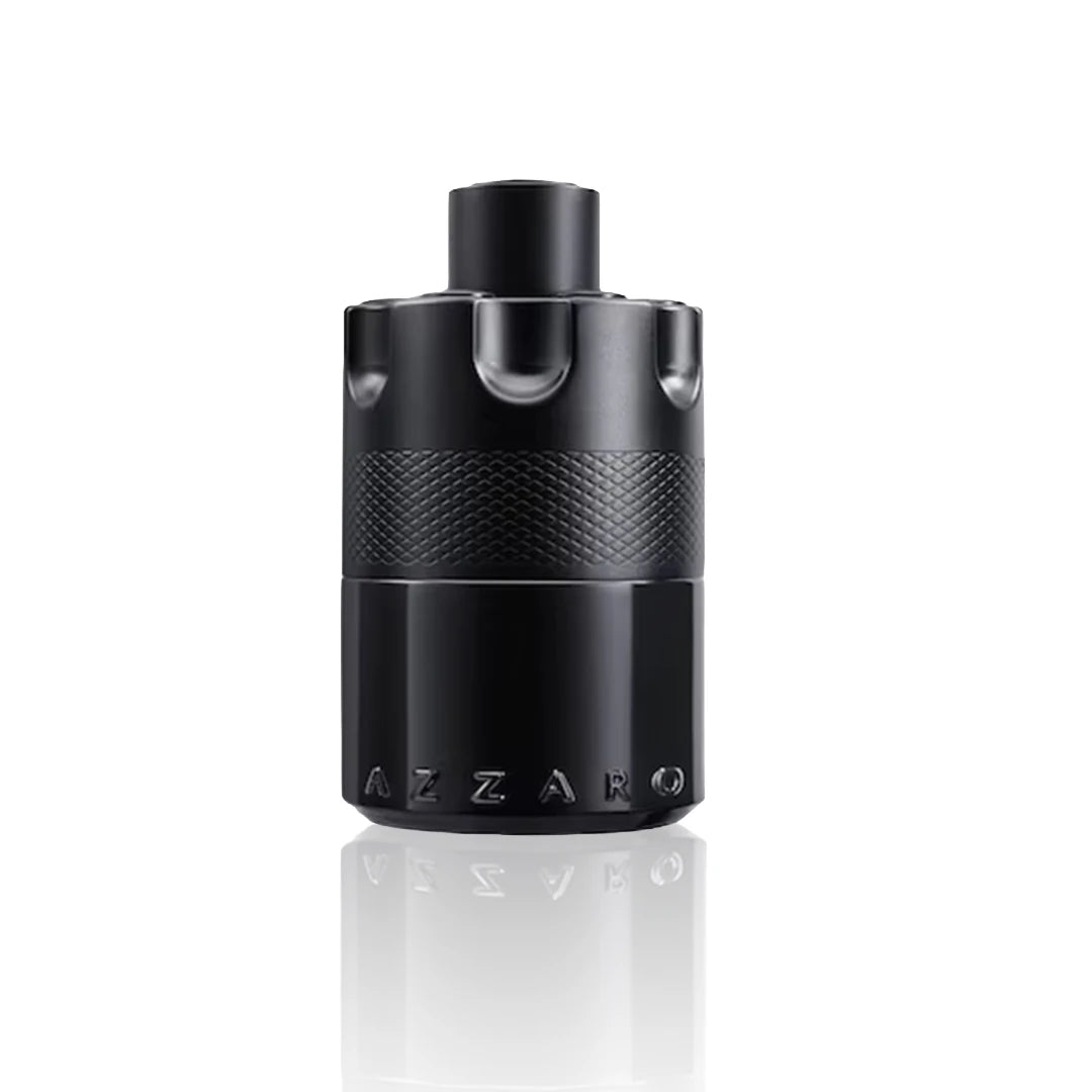 Azzaro The Most Wanted Intense Eau de Parfum 50 ml Flakon auf weißem Hintergrund.