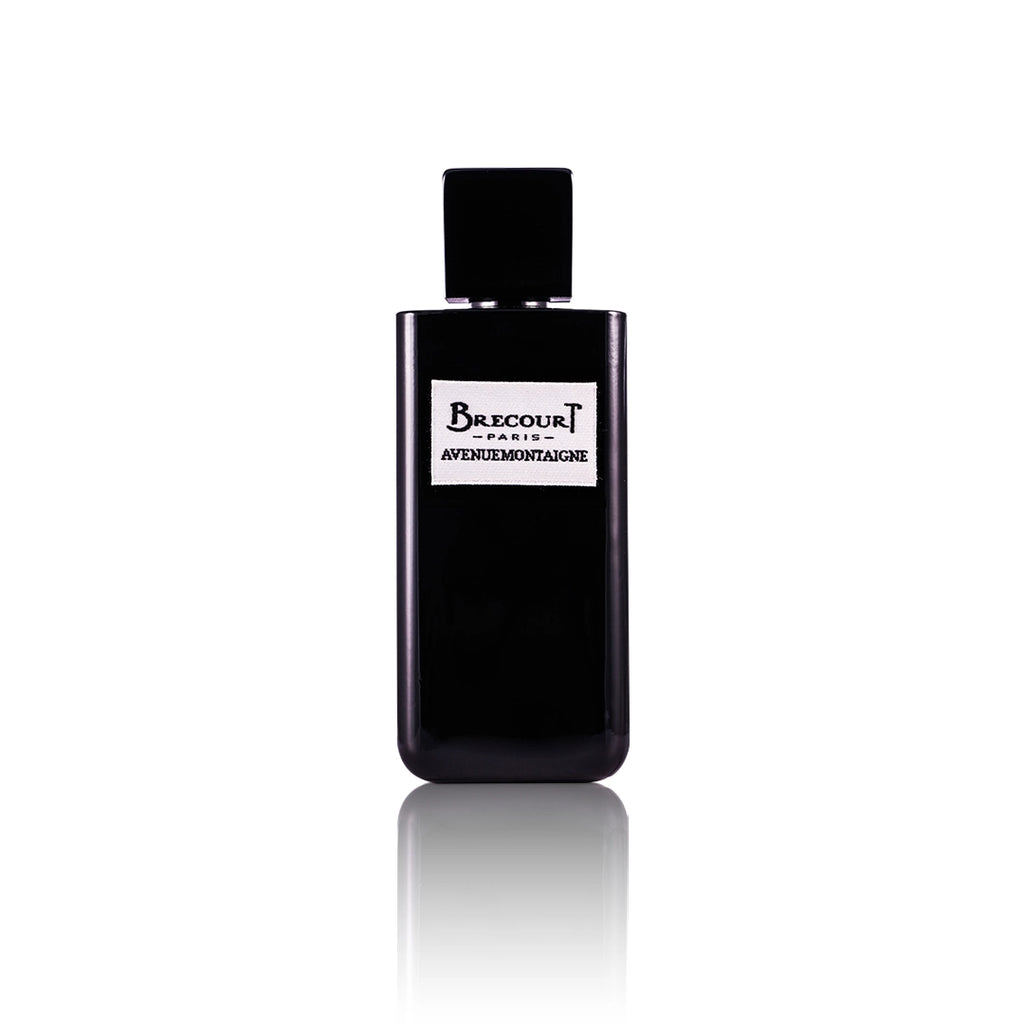 Brecourt Avenue Montaigne Eau de Parfum Flakon auf weißem Hintergrund.