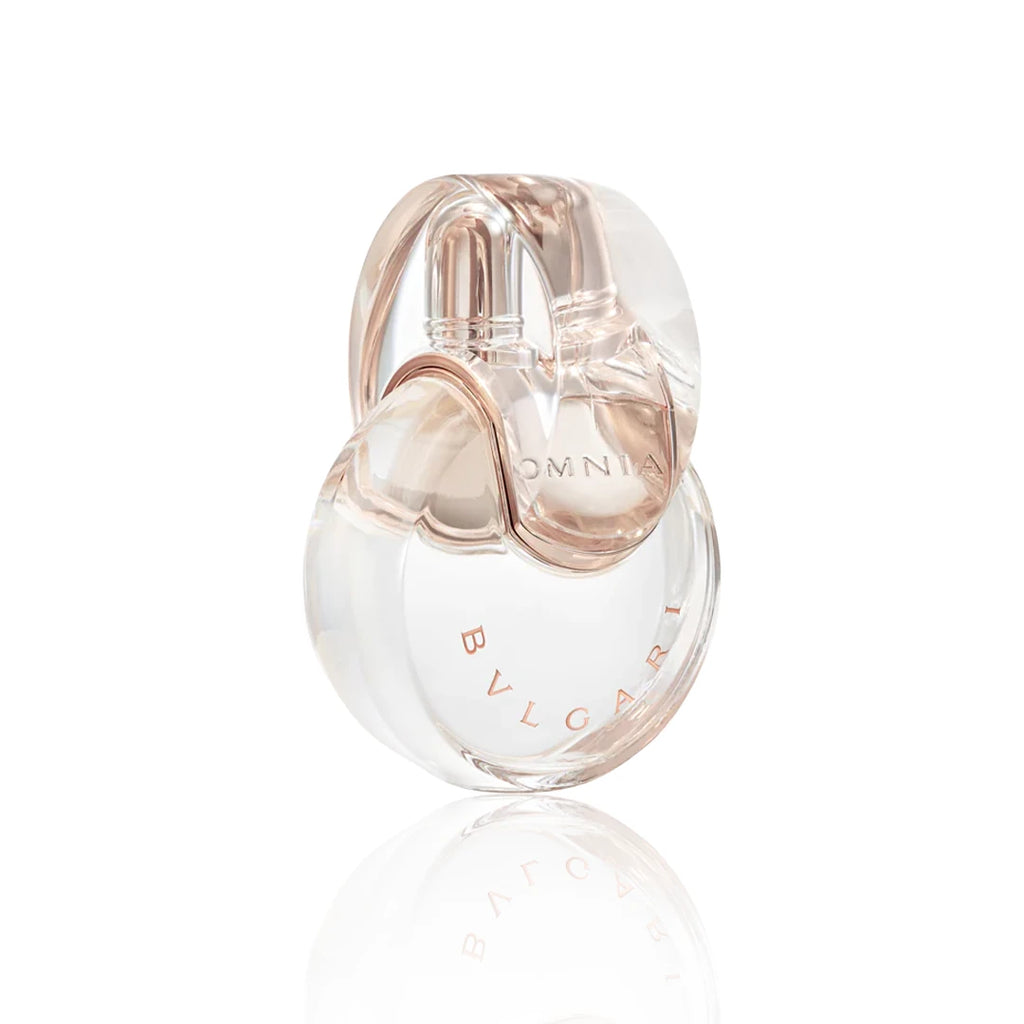 Bvlgari Omnia Crystalline Eau de Toilette 100 ml Flakon auf weißem Hintergrund