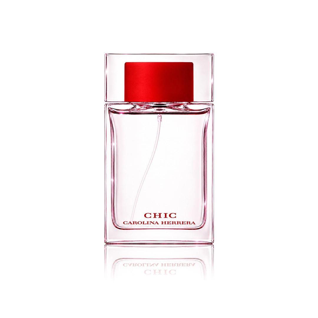 Carolina Herrera Chic Eau de Parfum 80 ml Flakon auf weißem Hintergrund
