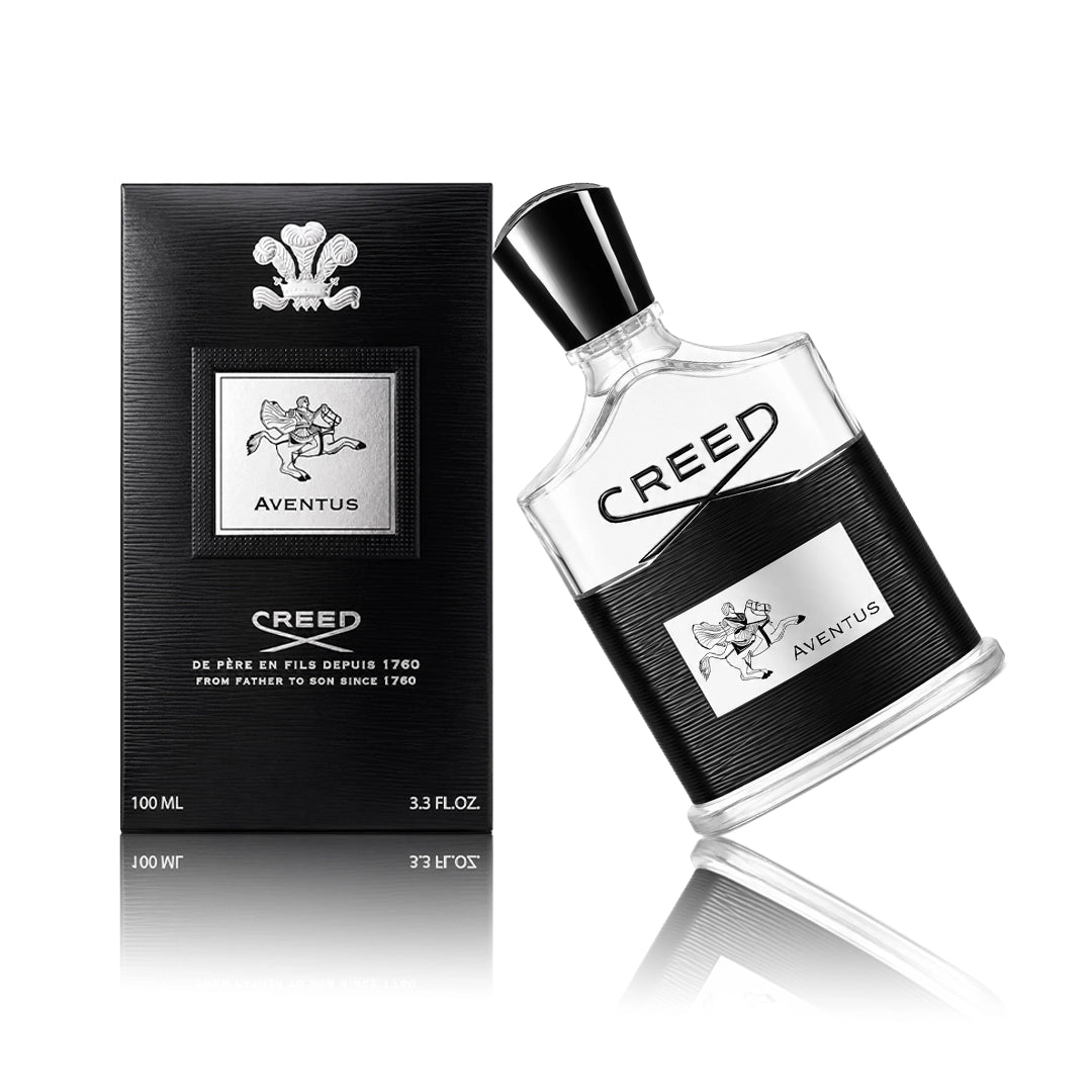 Creed Aventus for Men Eau de Parfum Spray 100 ml Flakon mit Originalverpackung auf weißem Hintergrund der Flakon ist nach links gekippt
