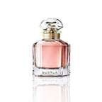 Guerlain Mon Guerlain Eau de Parfum 50 ml Flakon auf weißem Hintergrund