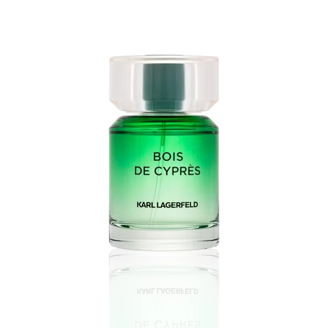 Karl Lagerfeld Bois de Cyprès Eau de Toilette 50 ml Flakon auf weißem Hintergrund