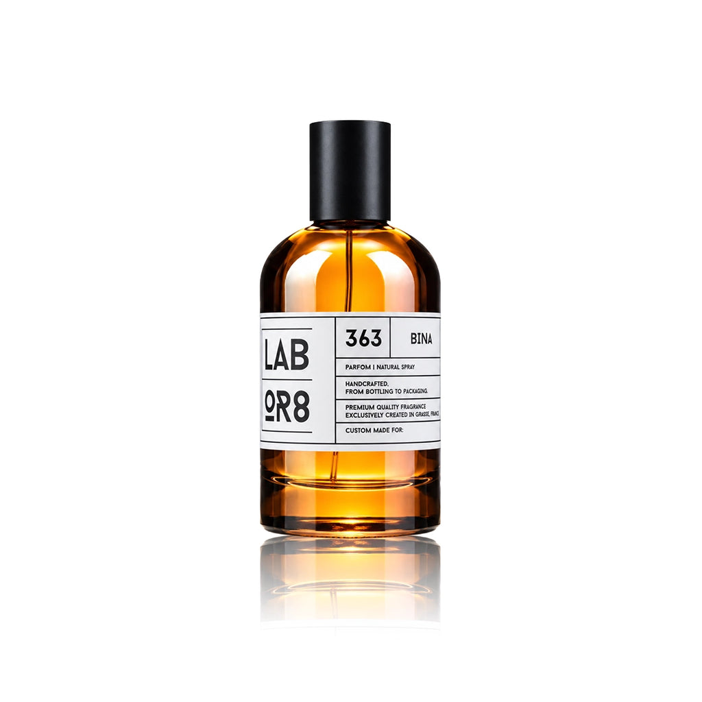 LABOR8 BINA 363 Eau de Parfum 100 ml Flakon auf weißem Hintergrund