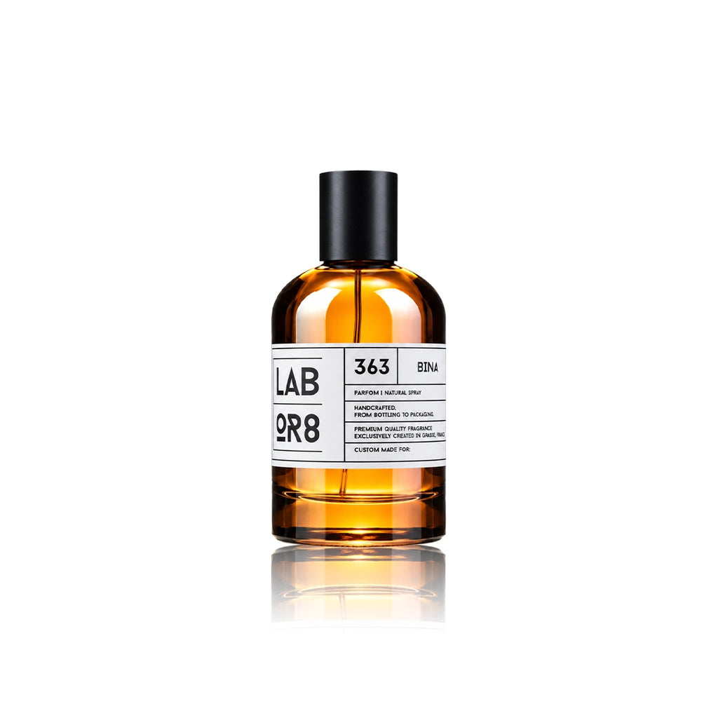 LABOR8 BINA 363 Eau de Parfum 30 ml Flakon auf weißem Hintergrund
