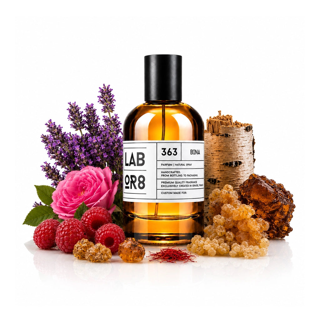 LABOR8 BINA 363 Eau de Parfum 100 ml Flakon auf weißem Hintergrund mit dargestellten Duftnoten
