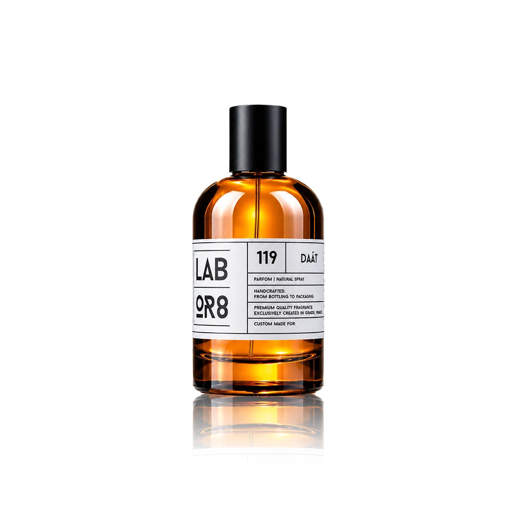 LABOR8 DA AT 119 Eau de Parfum 50 ml Flakon auf weißem Hintergrund