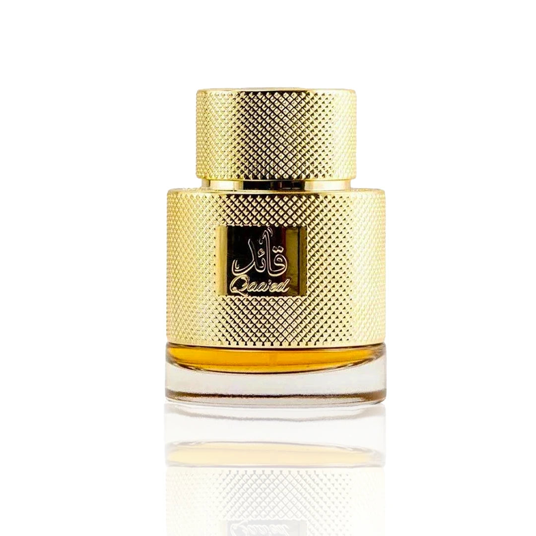 Lattafa Qaed Eau de Parfum 100 ml Flakon auf weißem Hintergrund