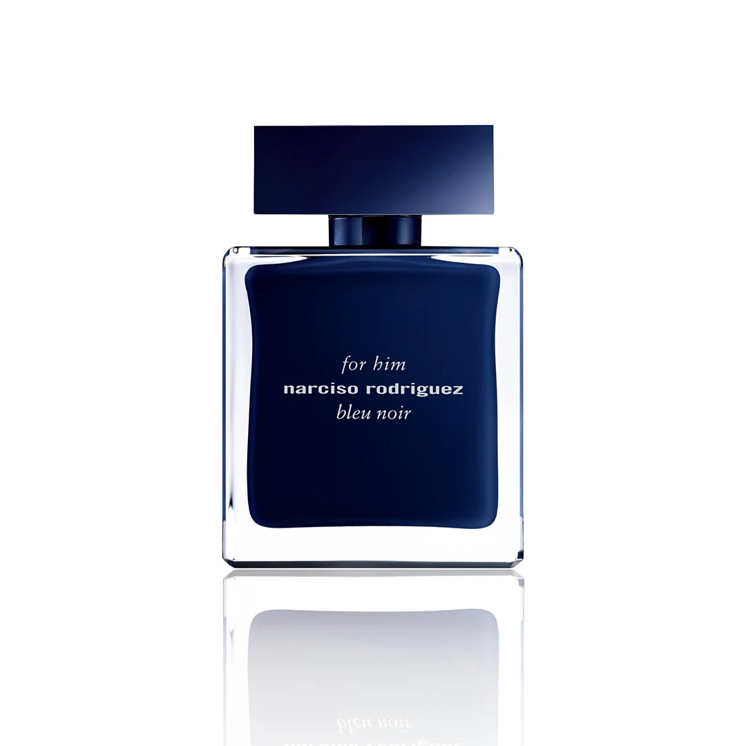 Narciso Rodriguez For Him Bleu Noir Eau de Toilette 100 ml Flakon mit Originalverpackung auf weißem Hintergrund