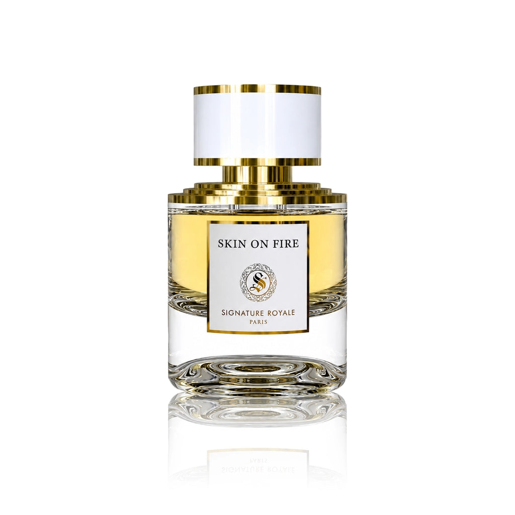 Signature Royale Skin On Fire Extrait de Parfum 50 ml Flakon auf weißem Hintergrund