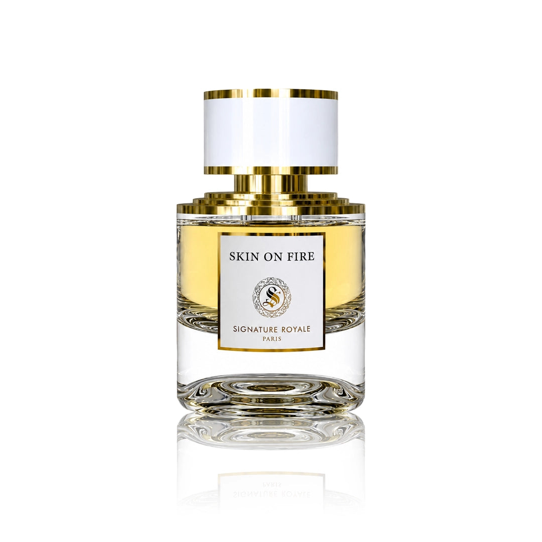 Signature Royale Skin On Fire Extrait de Parfum 50 ml Flakon auf weißem Hintergrund