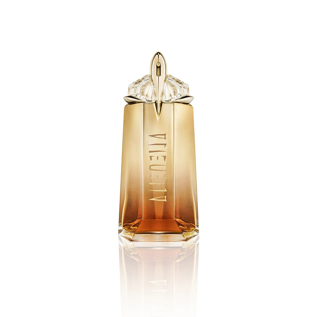 Thierry Mugler Alien Goddess Intense Eau de Parfum 90 ml Flakon auf weißem Hintergrund
