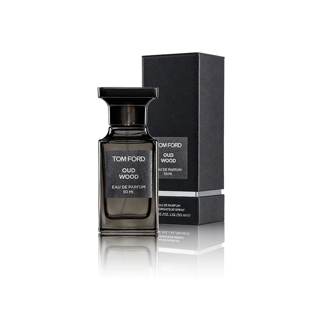 Tom Ford Oud Wood Eau de Parfum 50 ml Flakon mit Originalverpackung auf weißem Hintergrund
