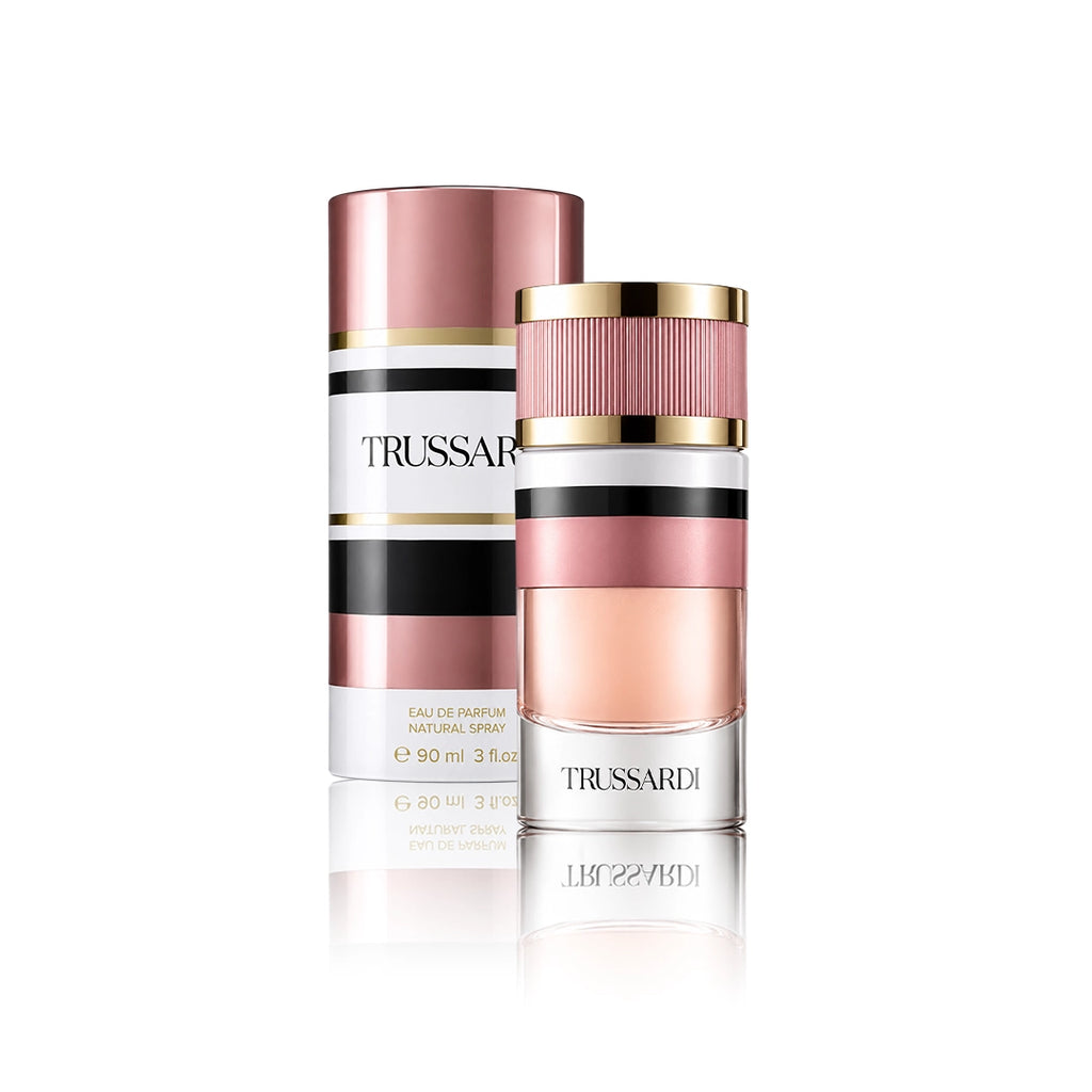 Trussardi Donna Eau de Parfum 90 ml Flakon mit Originalverpackung auf weißem Hintergrund