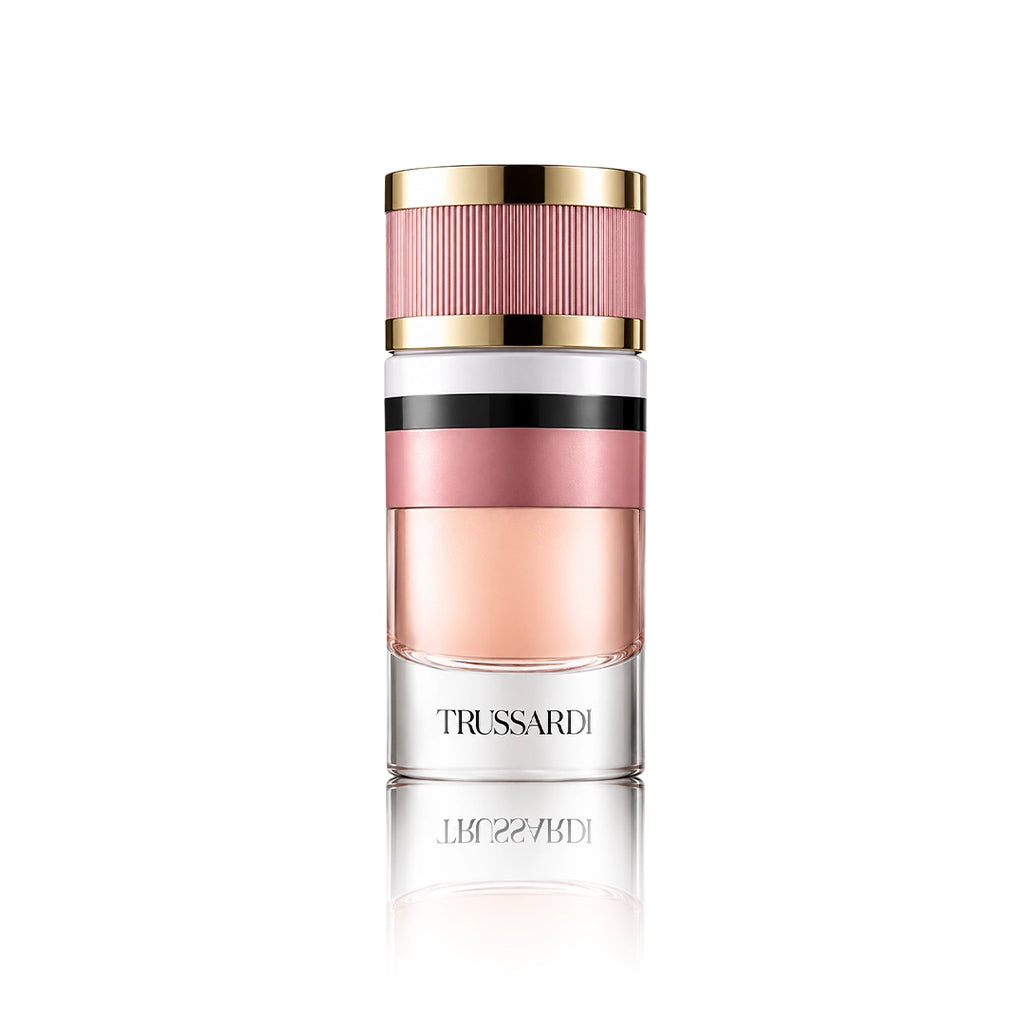 Trussardi Donna Eau de Parfum 90 ml Flakon auf weißem Hintergrund
