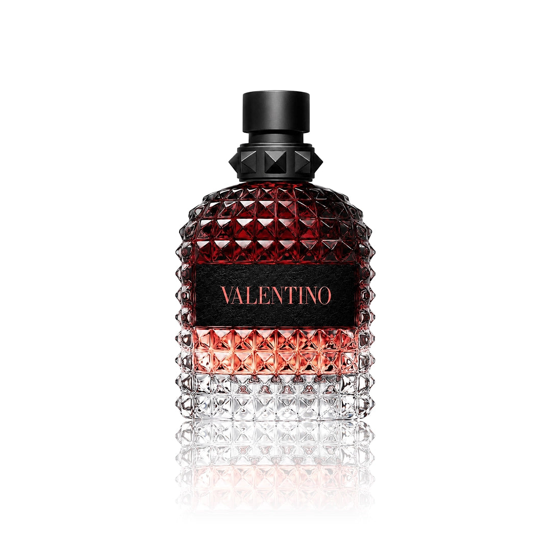 Valentino Uomo Born in Roma Coral Fantasy Eau de Toilette 100 ml Flakon auf weißem Hintergrund