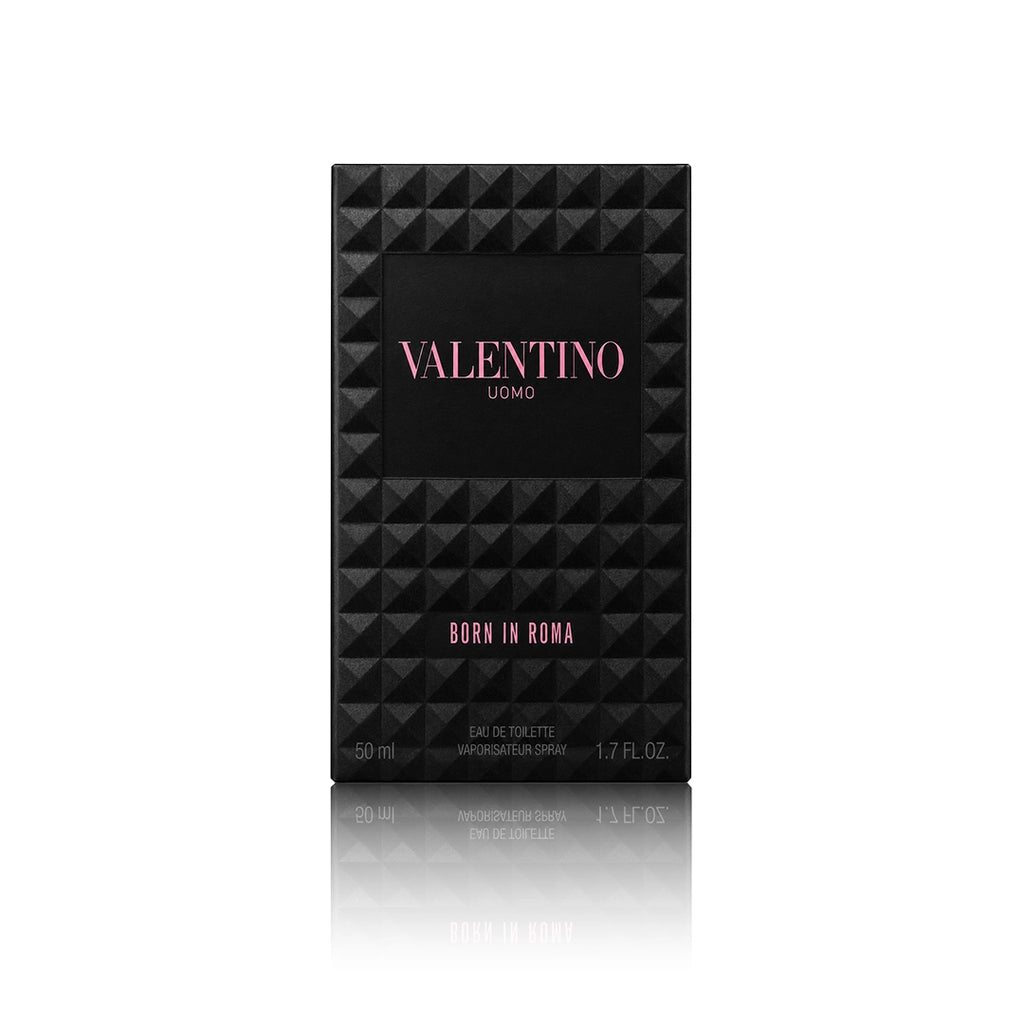 Valentino Uomo Born in Roma Eau de Toilette 50 ml mit Originalverpackung auf weißem Hintergrund