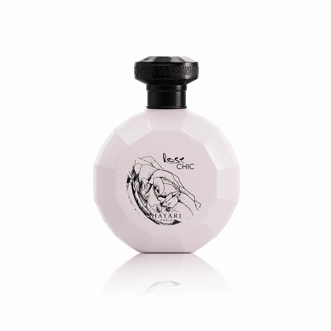 Hayari Rose Chic Eau de Parfum 100 ml Flakon auf weißem Hintergrund